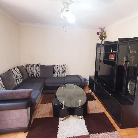 1 Bedroom Apartment Close To Slough Train Station Ngoại thất bức ảnh