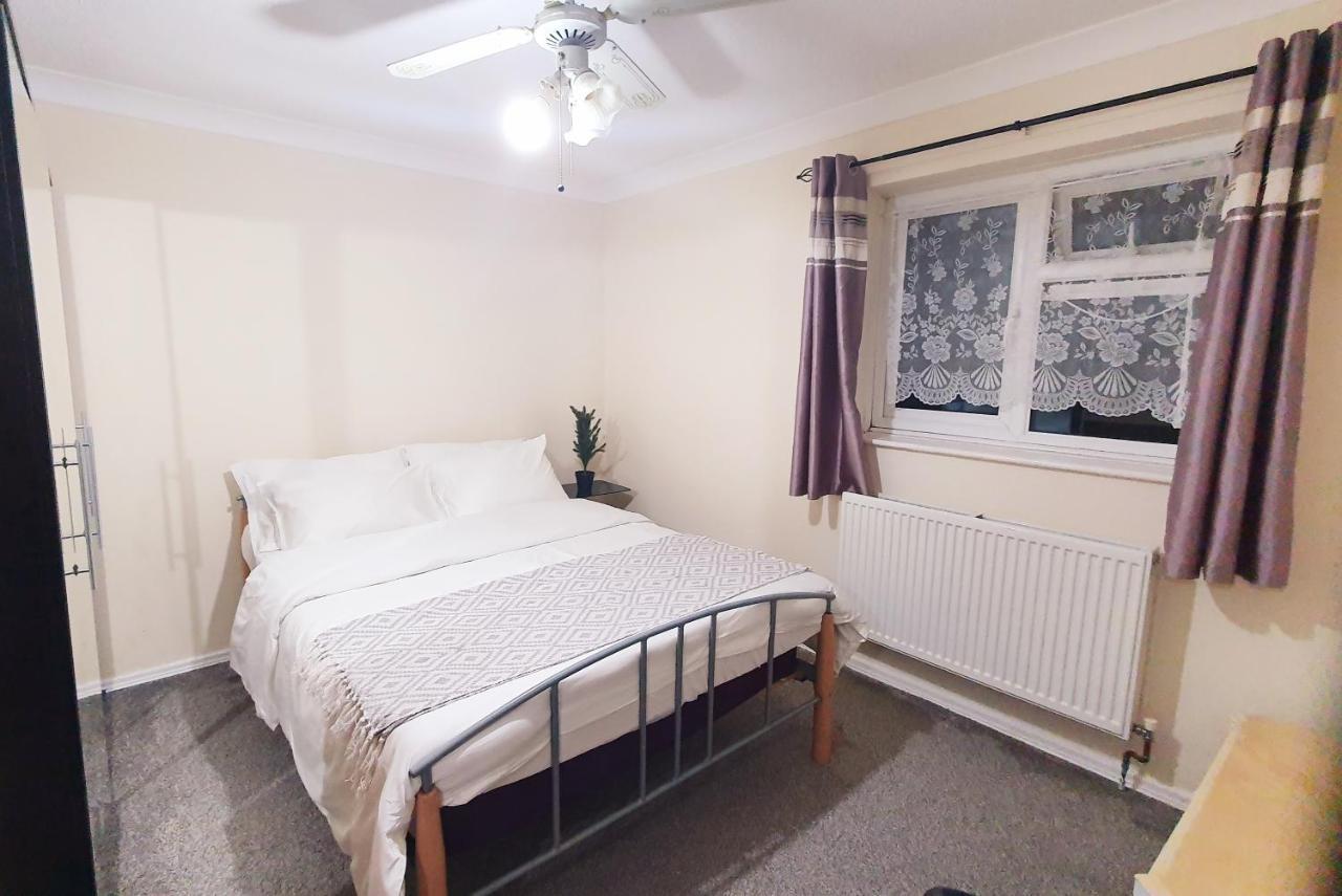 1 Bedroom Apartment Close To Slough Train Station Ngoại thất bức ảnh