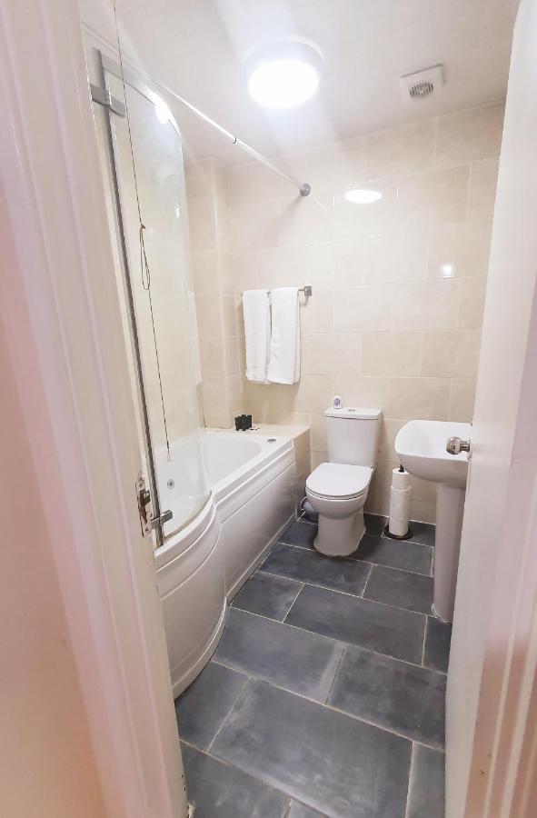 1 Bedroom Apartment Close To Slough Train Station Ngoại thất bức ảnh